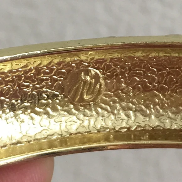 🖤NEW enamel turtle hinged bangle - Picture 10 of 15